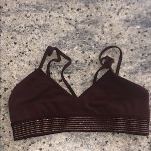 Lululemon principal dancer bra Bordeaux 4